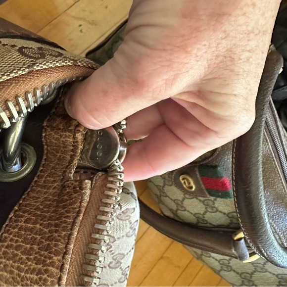 Gucci Tan and Brown Monogram large Shoulder Bag - Picture 15 of 15